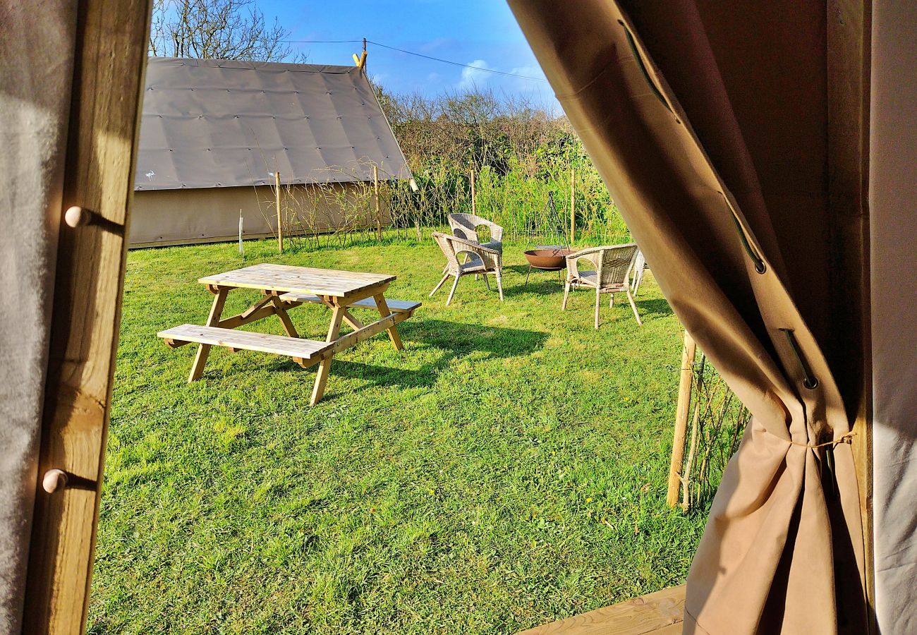 Chalet in Coverack - Downas Celtic Longhouse Tent