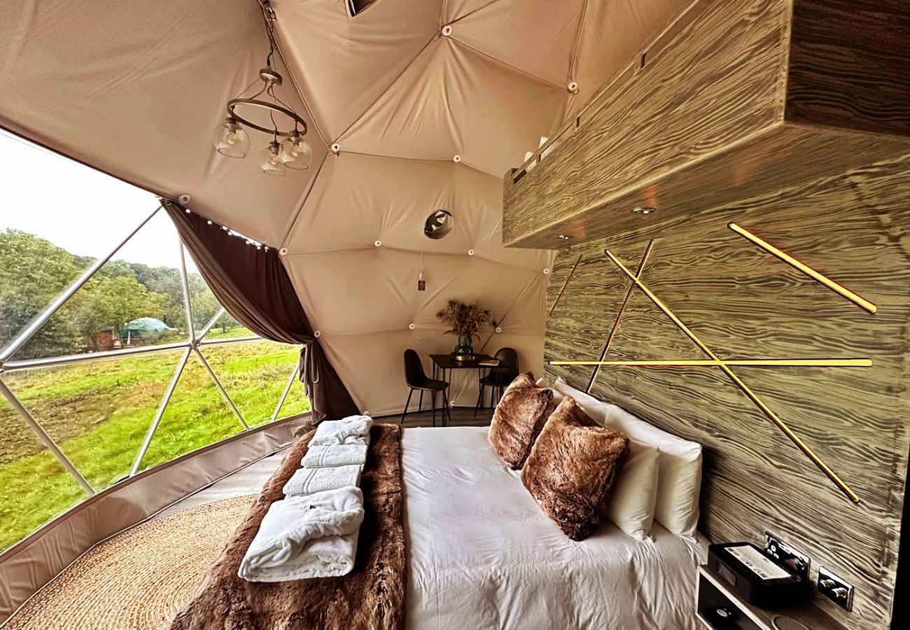 Chalet in Hoath - Wakehurst Luxury Dome