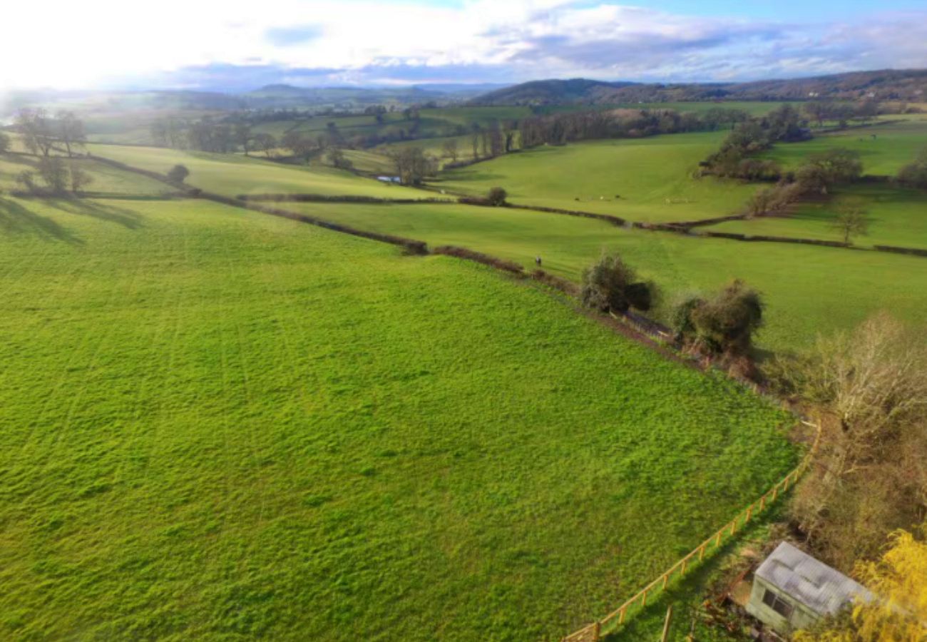 Cabin in Hereford - Long Meadow View