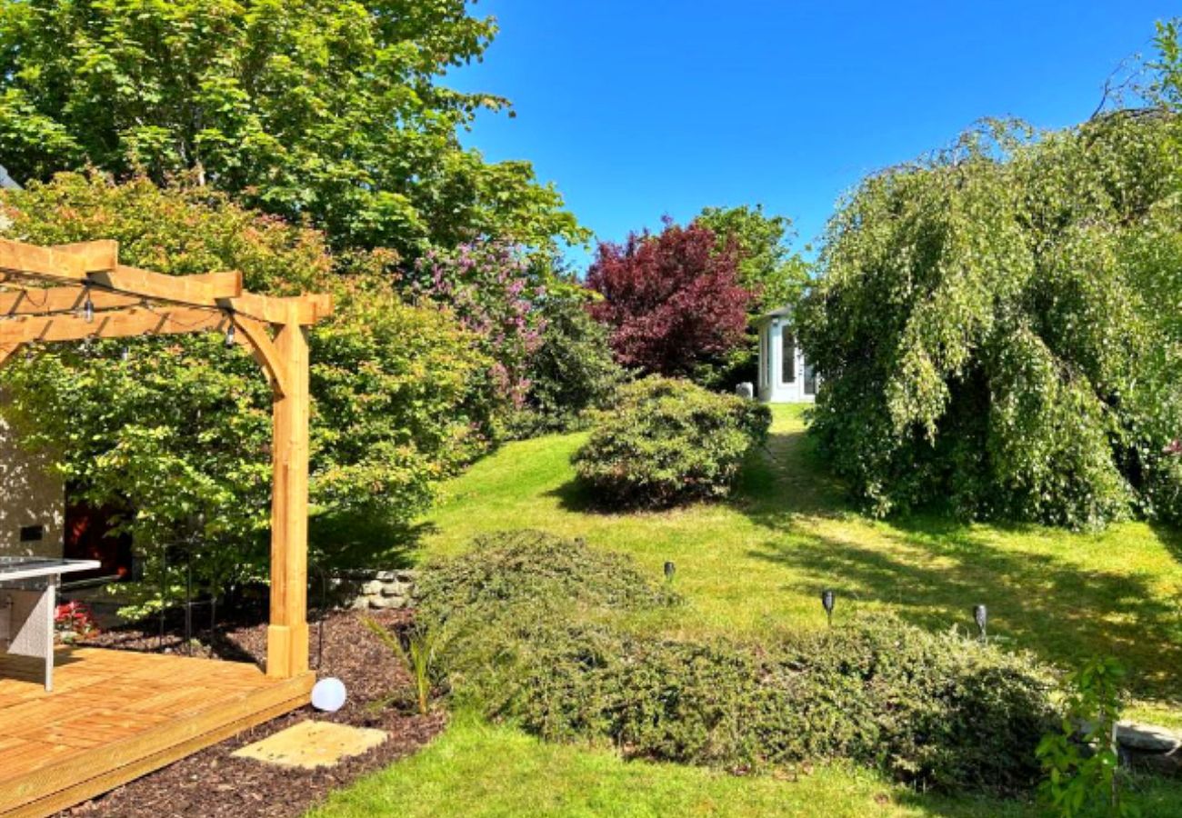 Bungalow in Banff - Willow Lodge