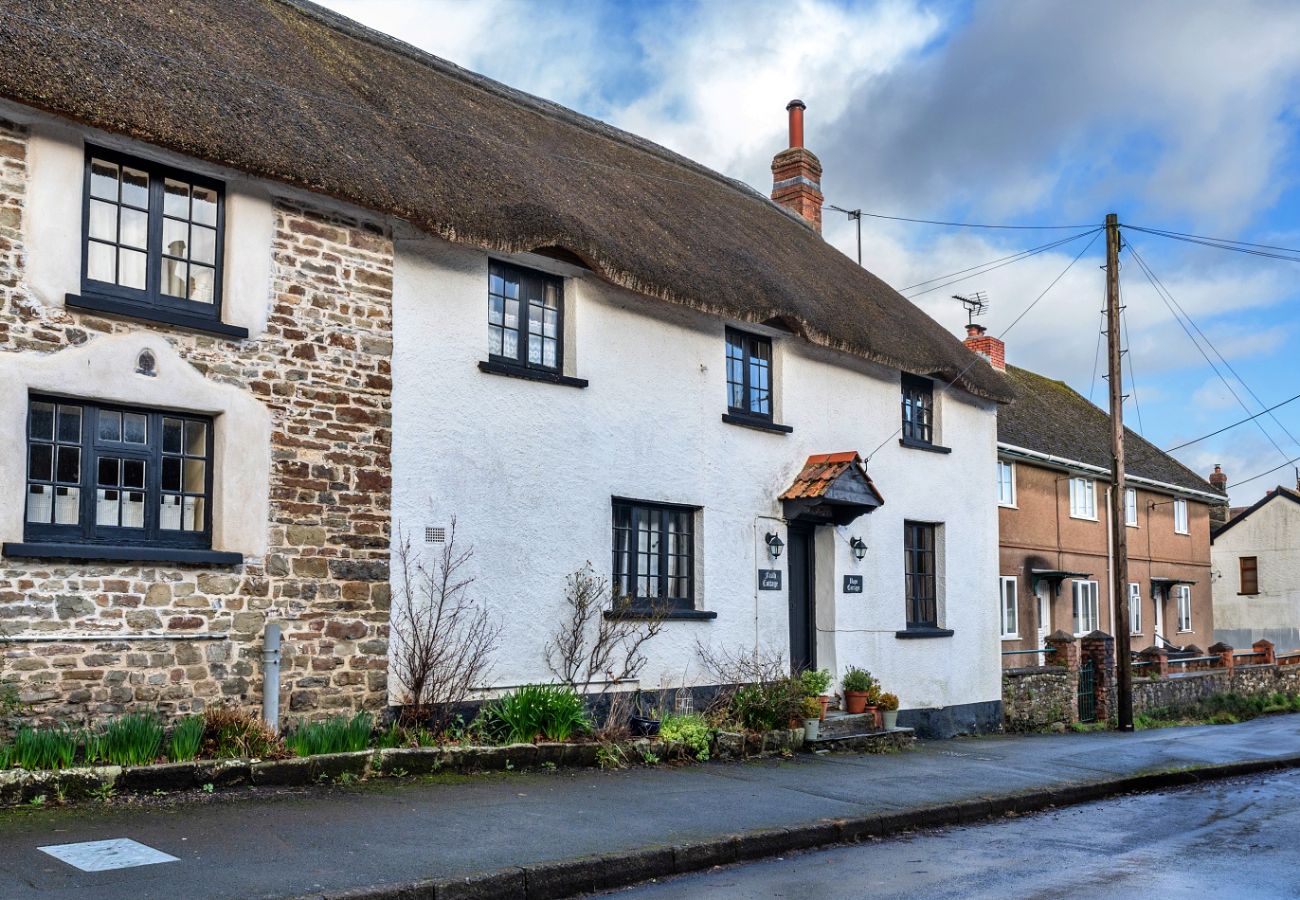 Cottage in Chittlehampton - Hope Thatch