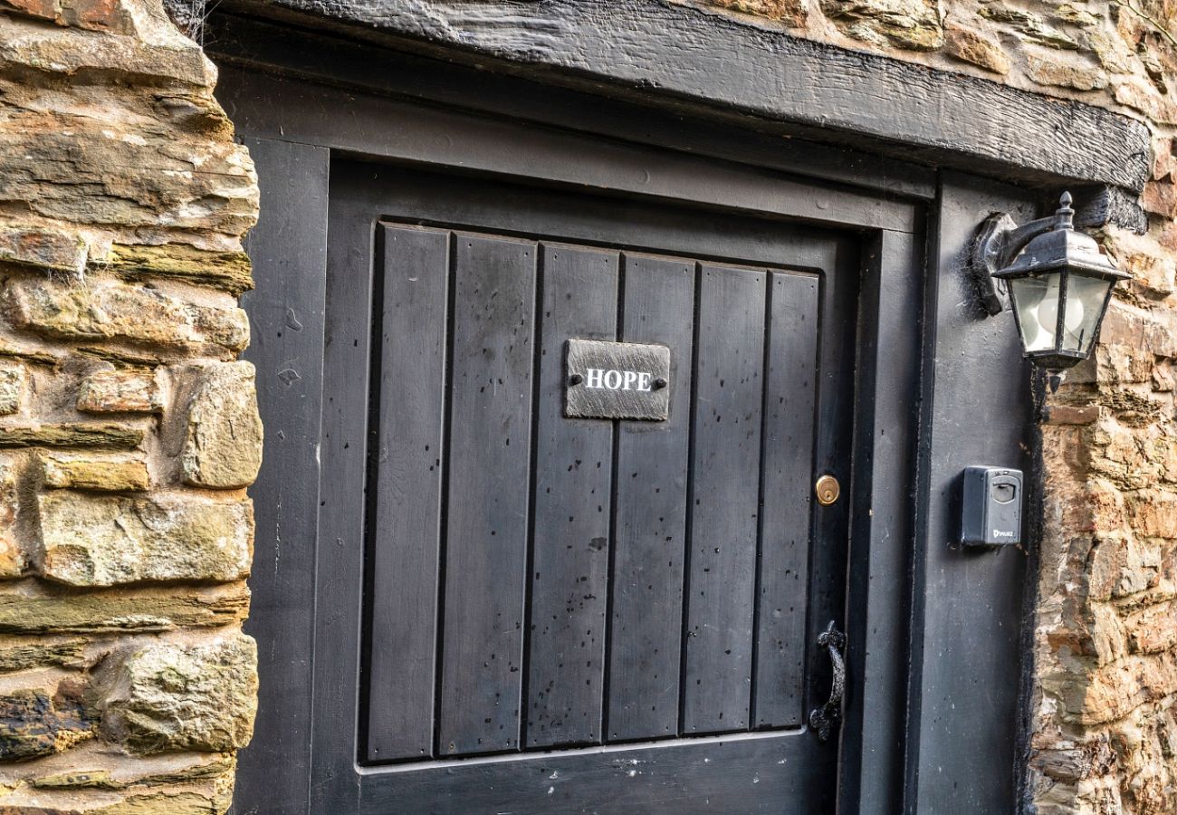 Cottage in Chittlehampton - Hope Thatch