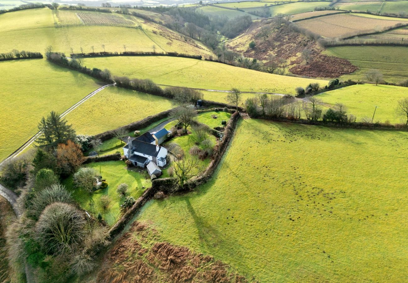 Cottage in Molland - Whitley