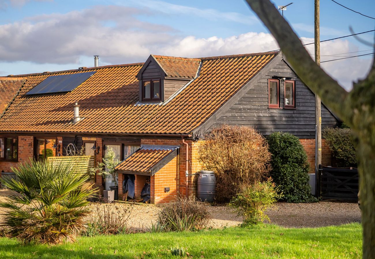 Cottage in Surlingham - Pottles Cottage